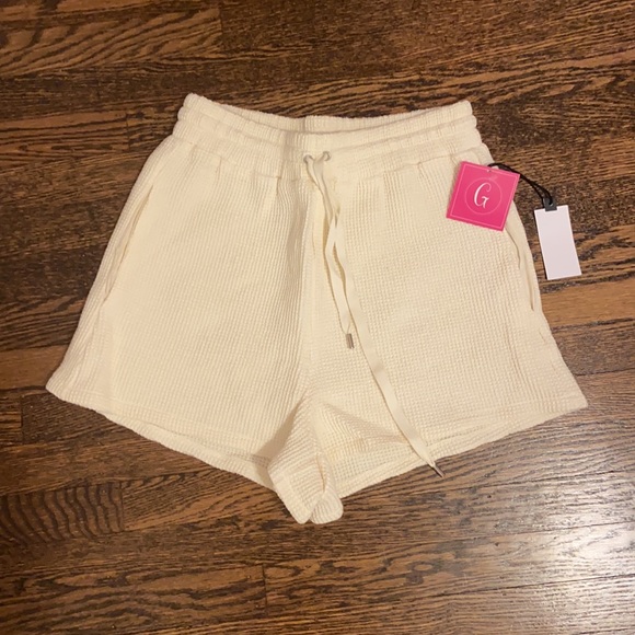 NWT ASTR The Label Hold Me Hoodie and Shorts Set - Picture 9 of 12